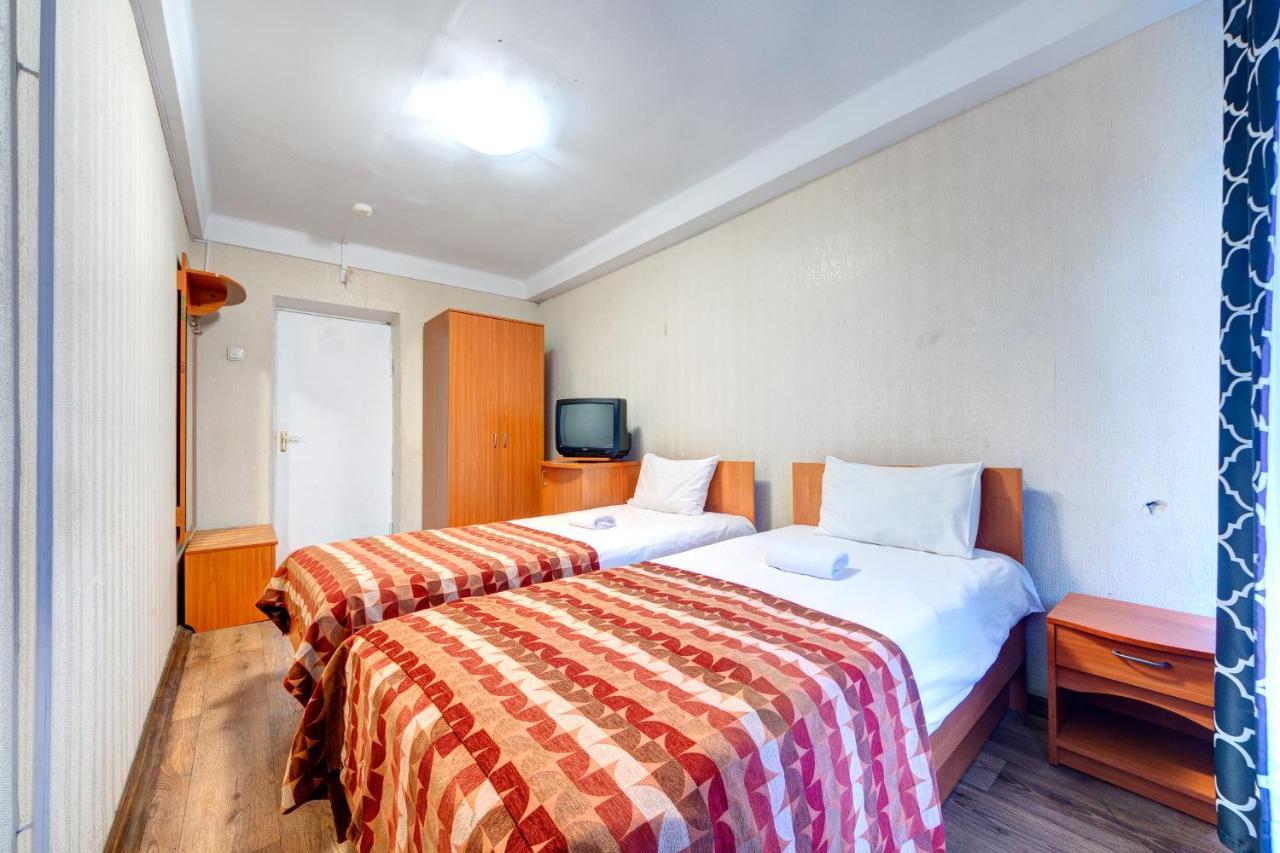 Holosiyvsky Hotel Kiev Eksteriør bilde