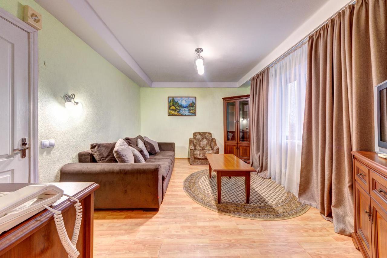 Holosiyvsky Hotel Kiev Eksteriør bilde