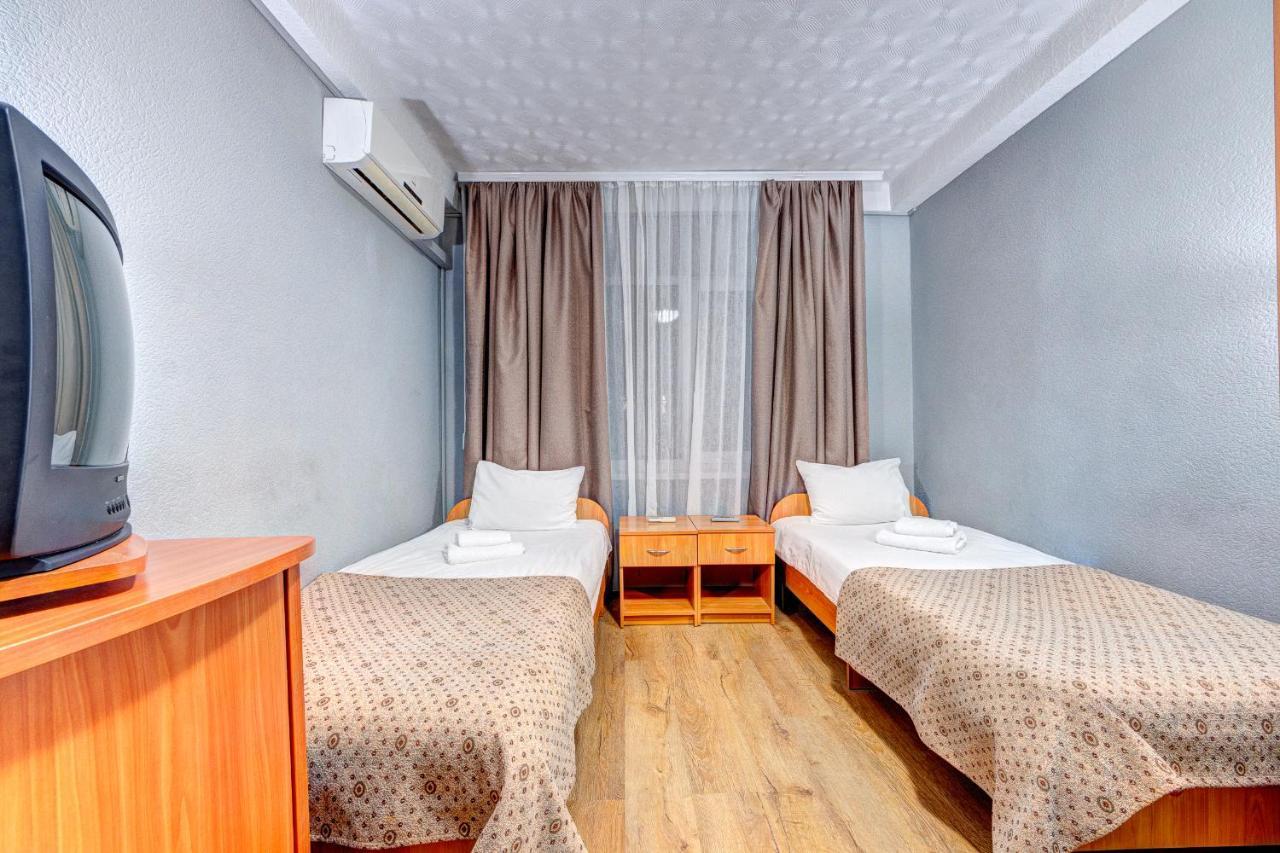 Holosiyvsky Hotel Kiev Eksteriør bilde